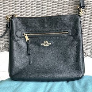NWOT Coach black pebble leather cross body bag